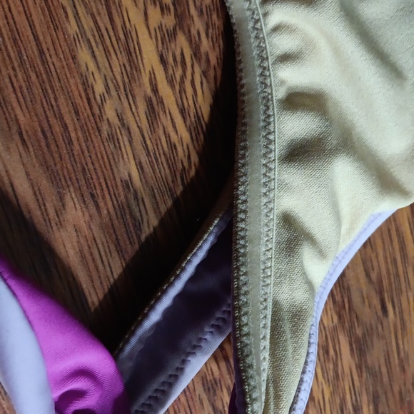 Old Navy swimsuit - Picture 6 of 6